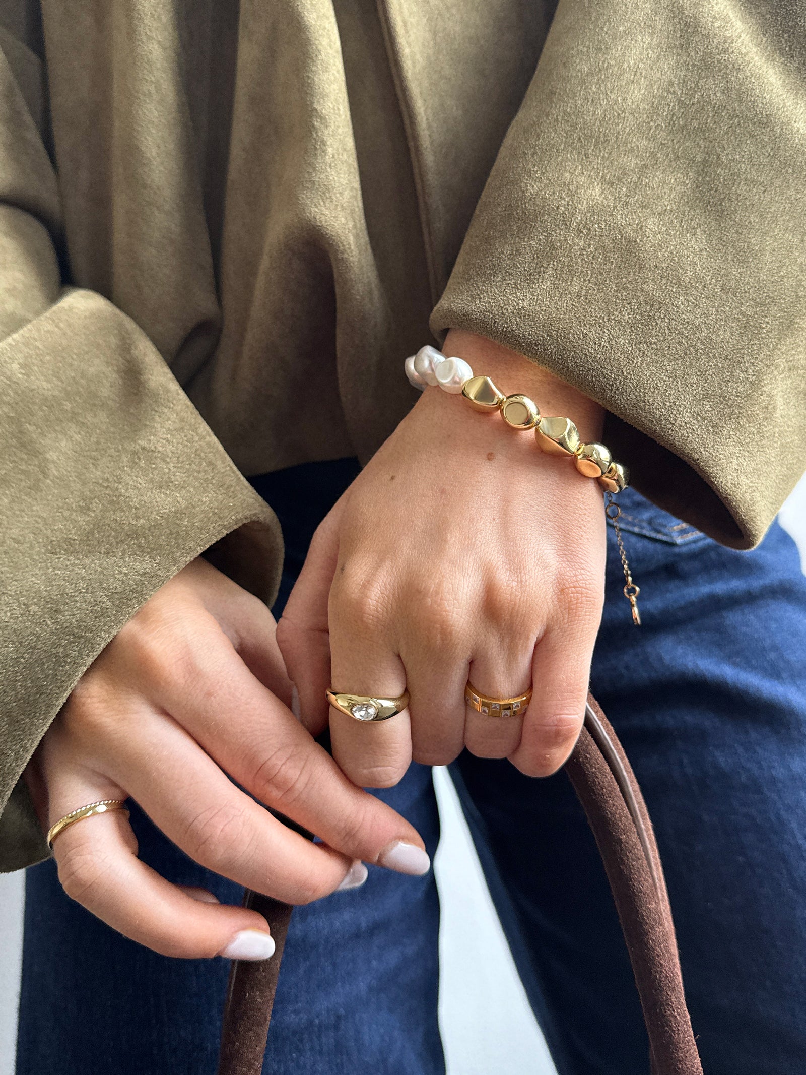 Johna Gold Pearl Bracelet - Gold/Pearl-Blues Comming