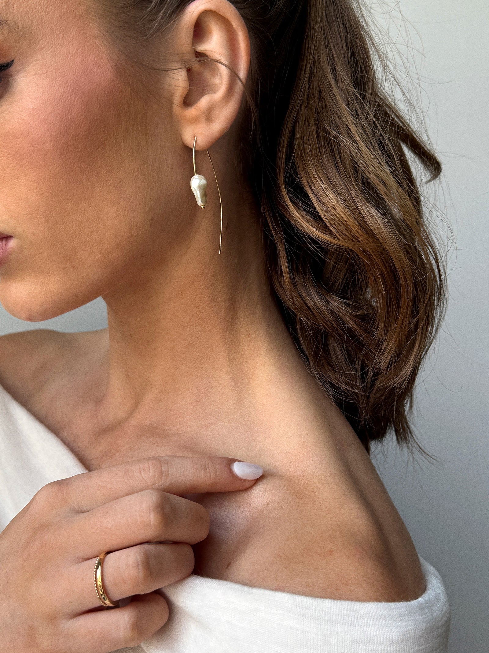 Teagan Threaded Pearl Earrings - Gold/Pearl-Blues Comming