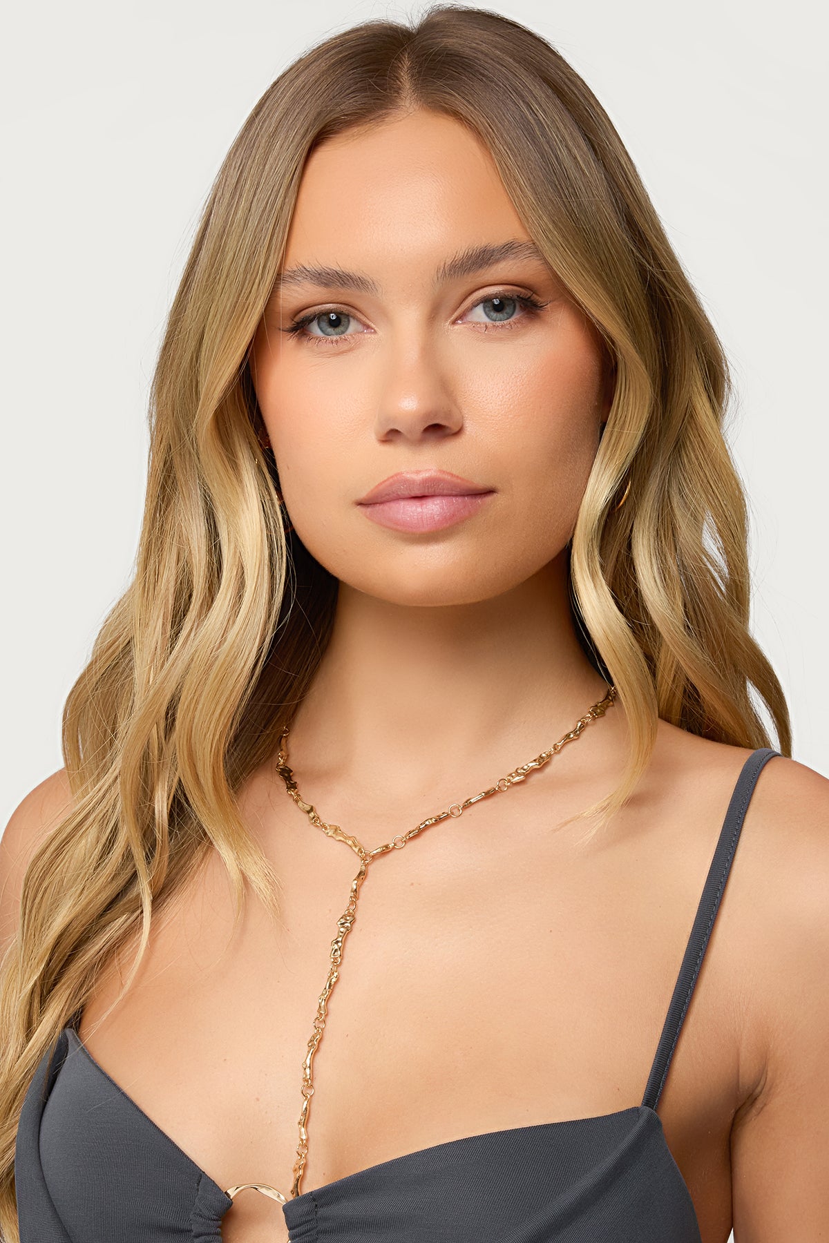 Textured Cascading Chain Necklace-Milans Time