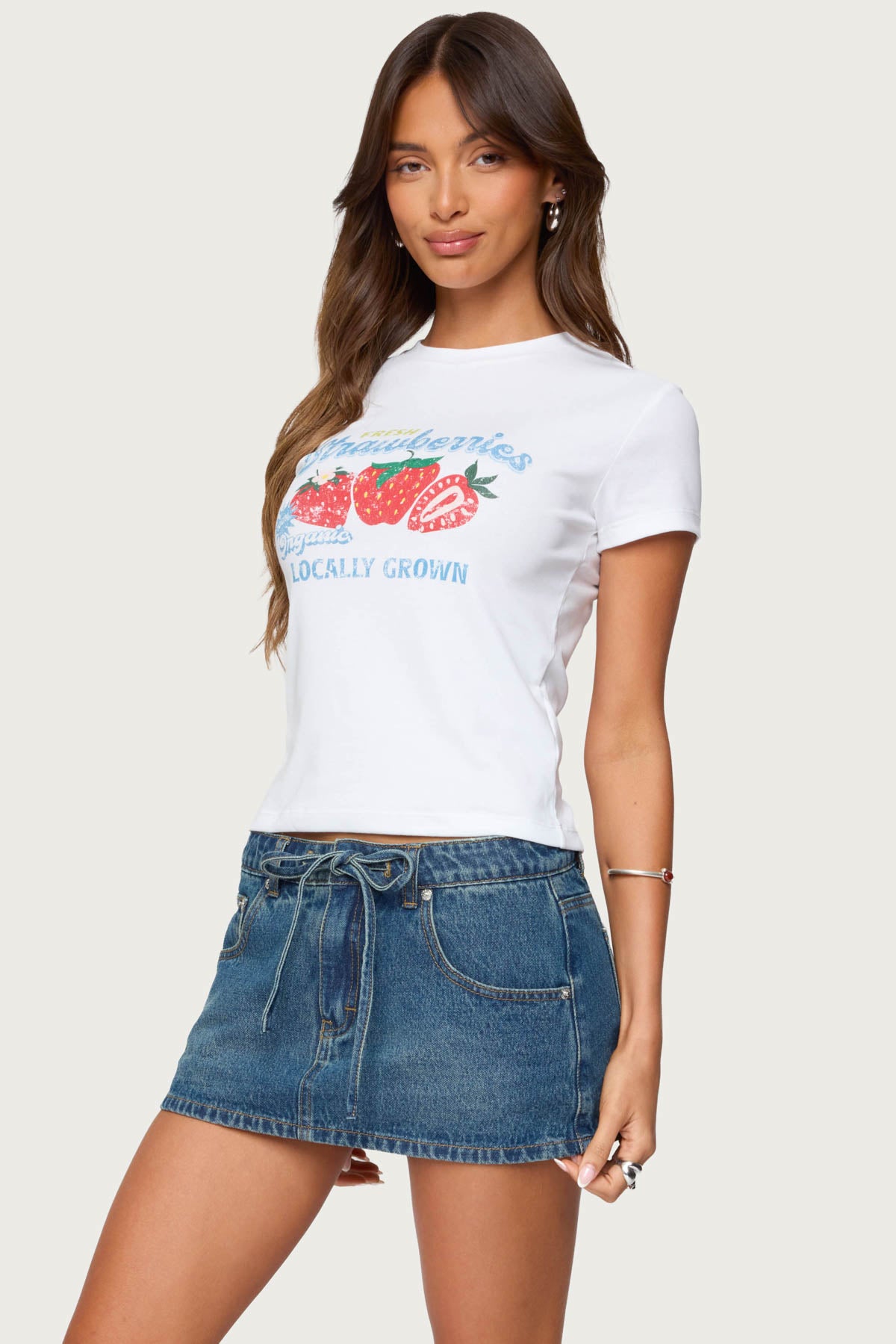Fresh Strawberries Graphic T Shirt-Milans Time