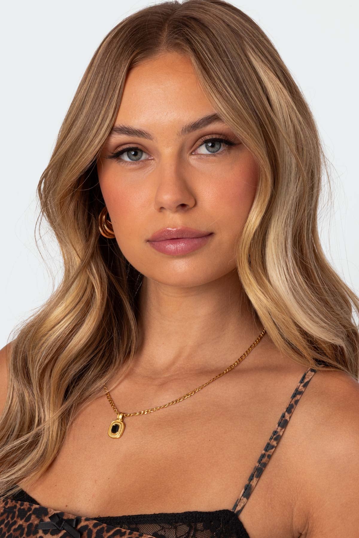 Old Times Pendant Necklace-Milans Time