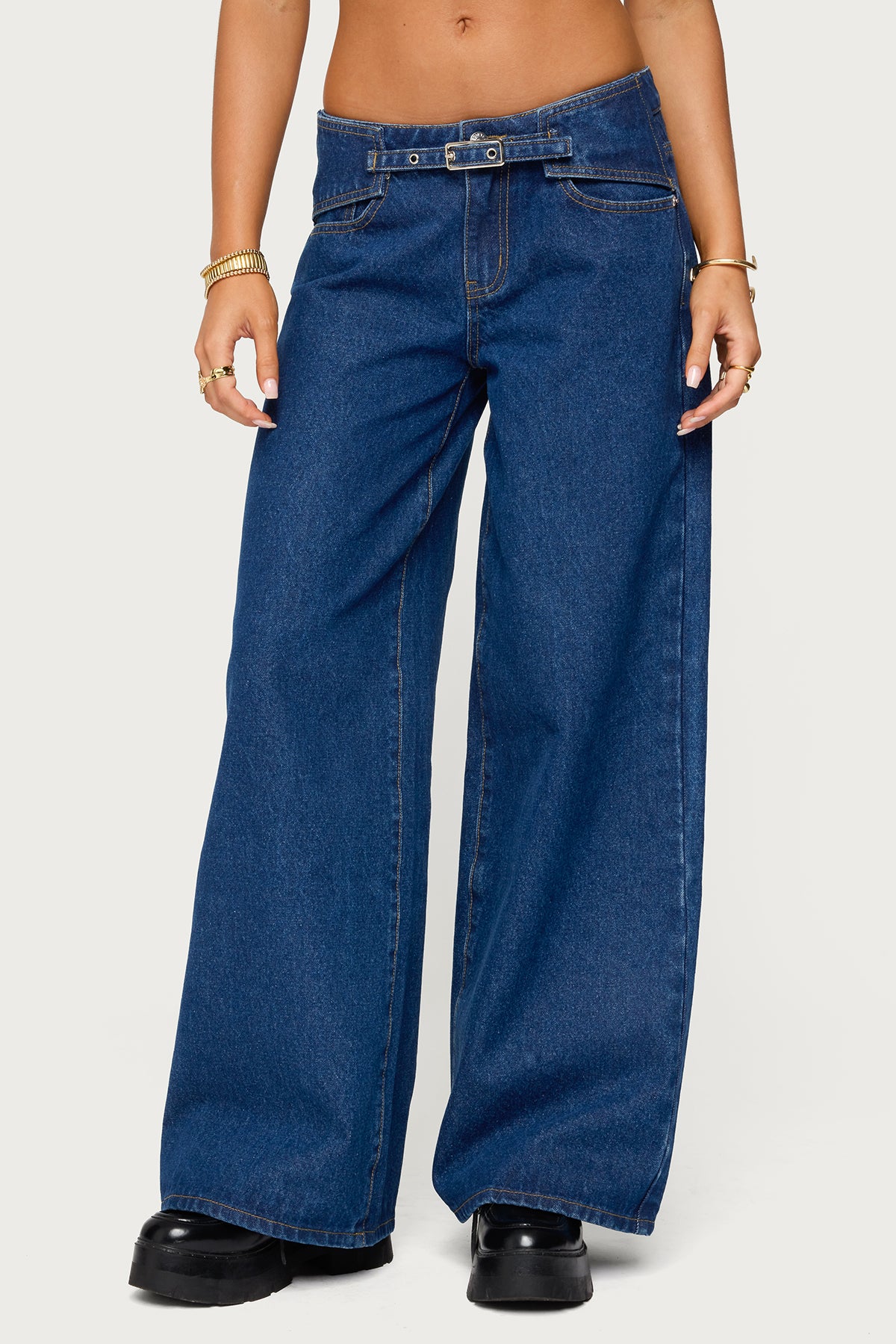 Edie Belt Detail Low Rise Baggy Jeans-Milans Time
