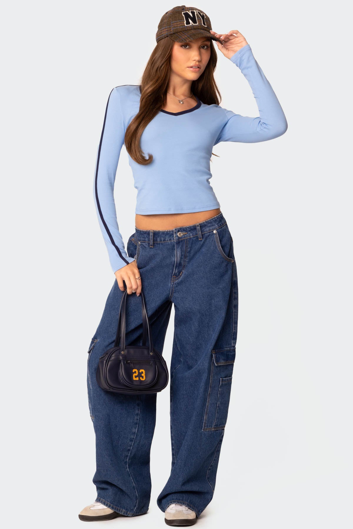 Contrast V Neck Long Sleeve T Shirt-Milans Time