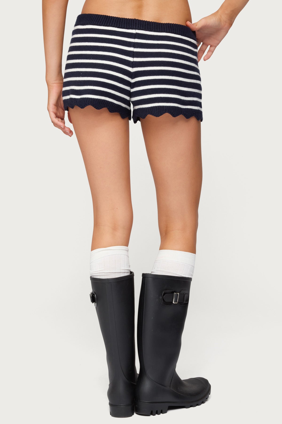 Soren Contrast Striped Knit Shorts-Milans Time