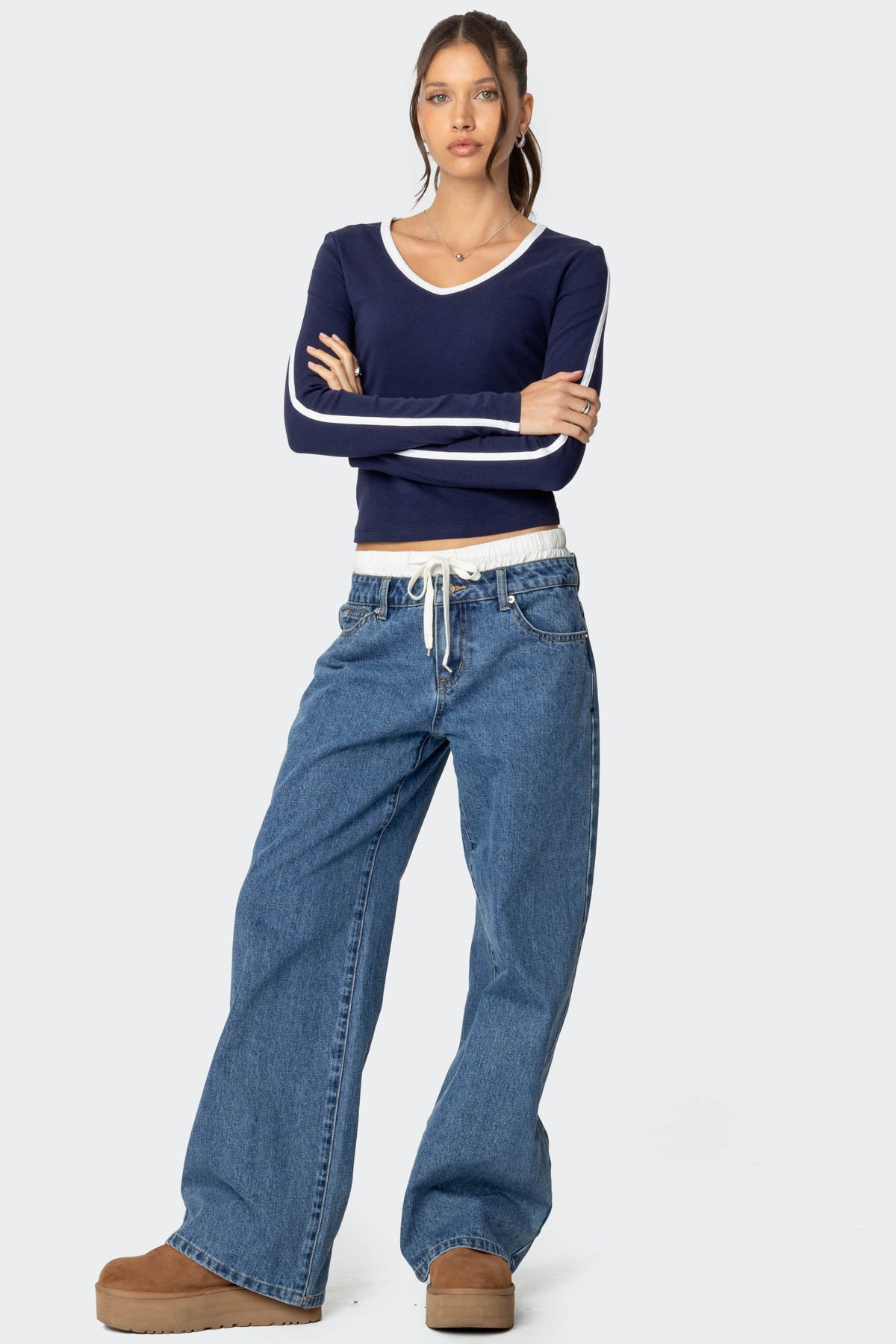 Contrast V Neck Long Sleeve T Shirt-Milans Time