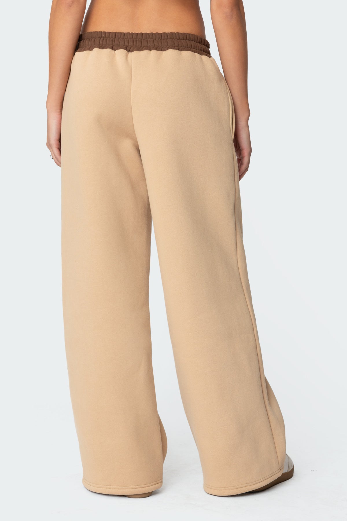 Milans Time Contrast Embroidered Sweatpants-Milans Time