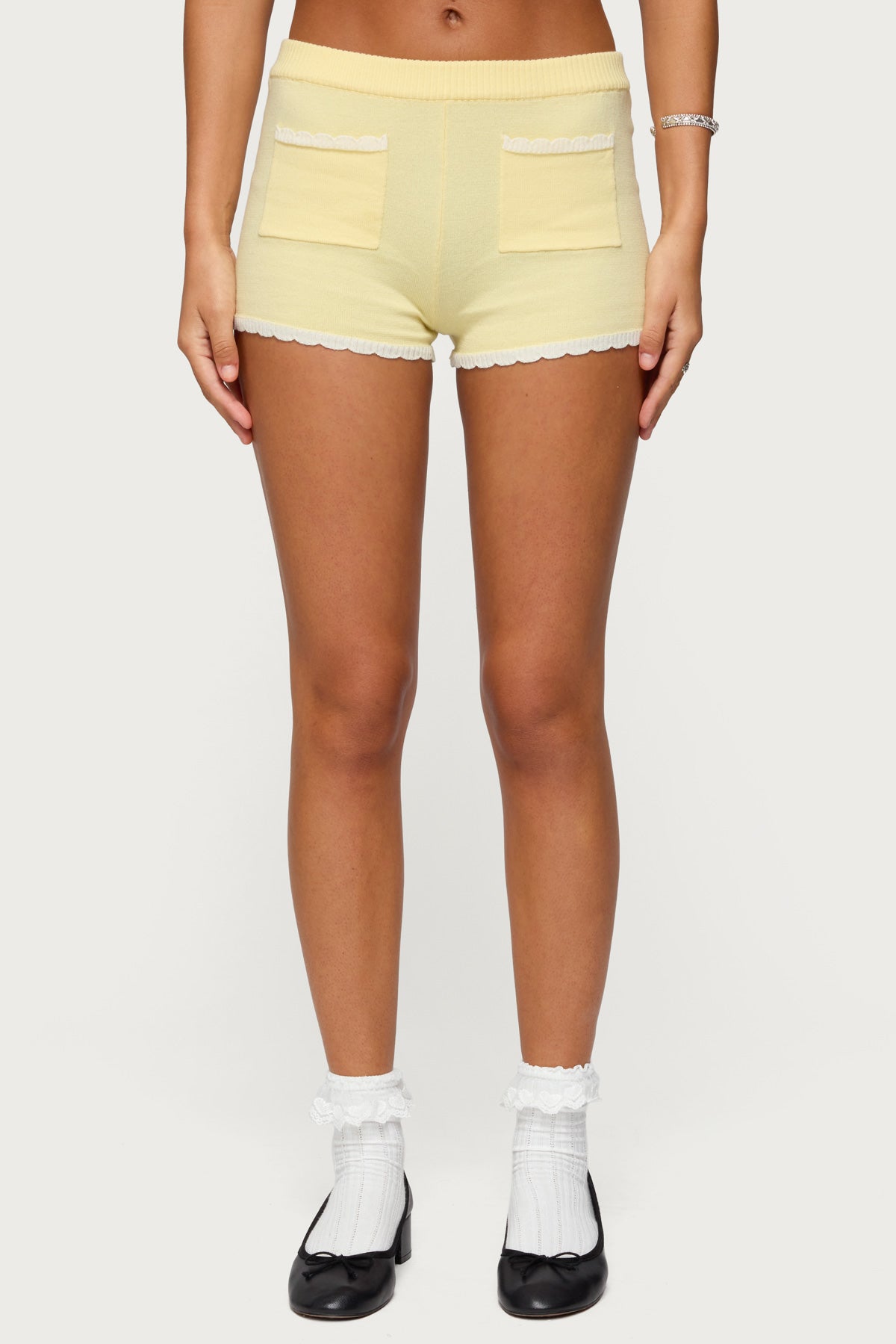 Leila Scalloped Knit Shorts-Milans Time