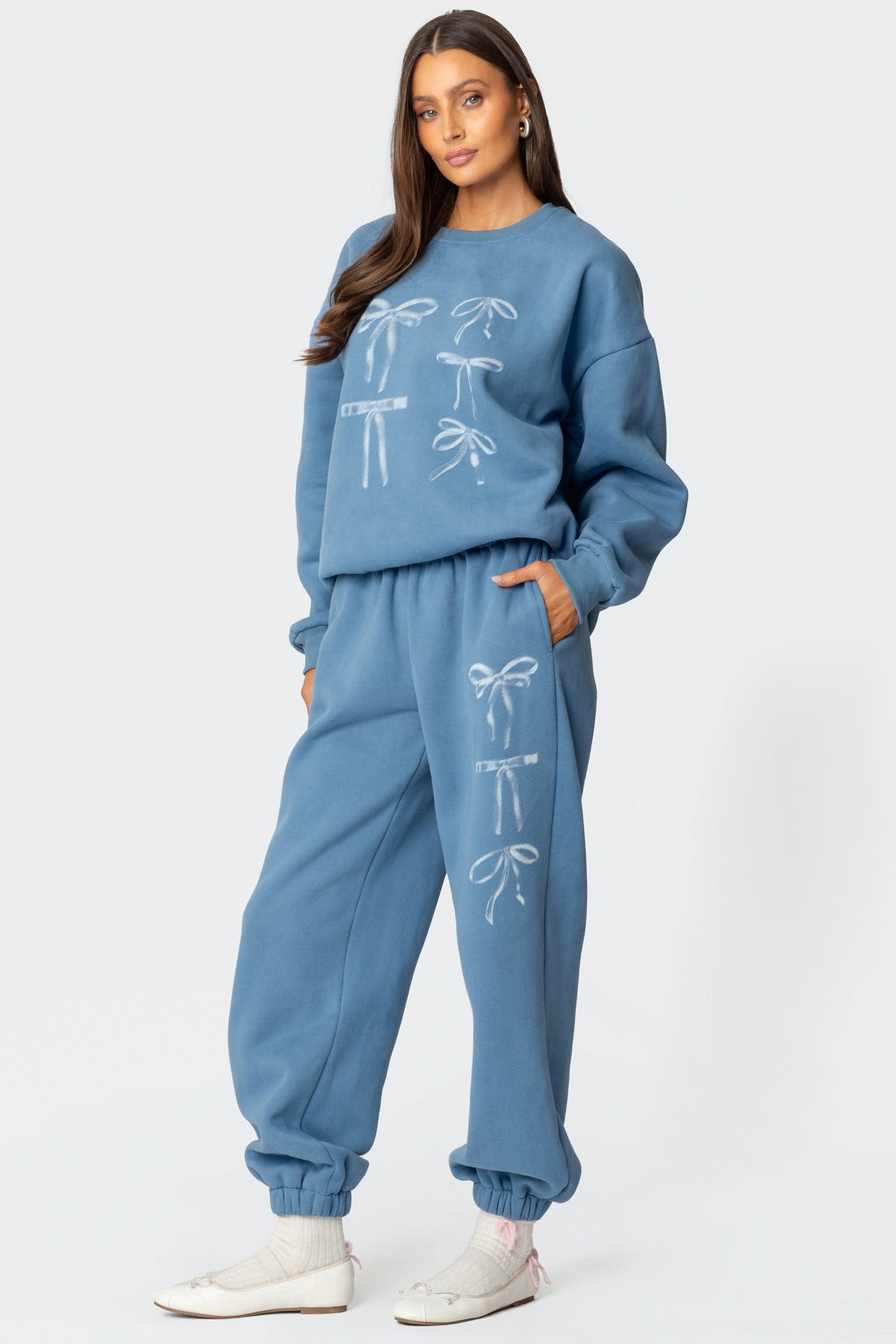 Bow Bliss Oversized Sweatshirt-Milans Time