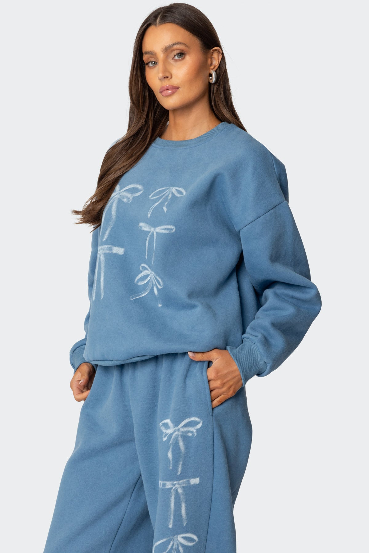 Bow Bliss Oversized Sweatshirt-Milans Time