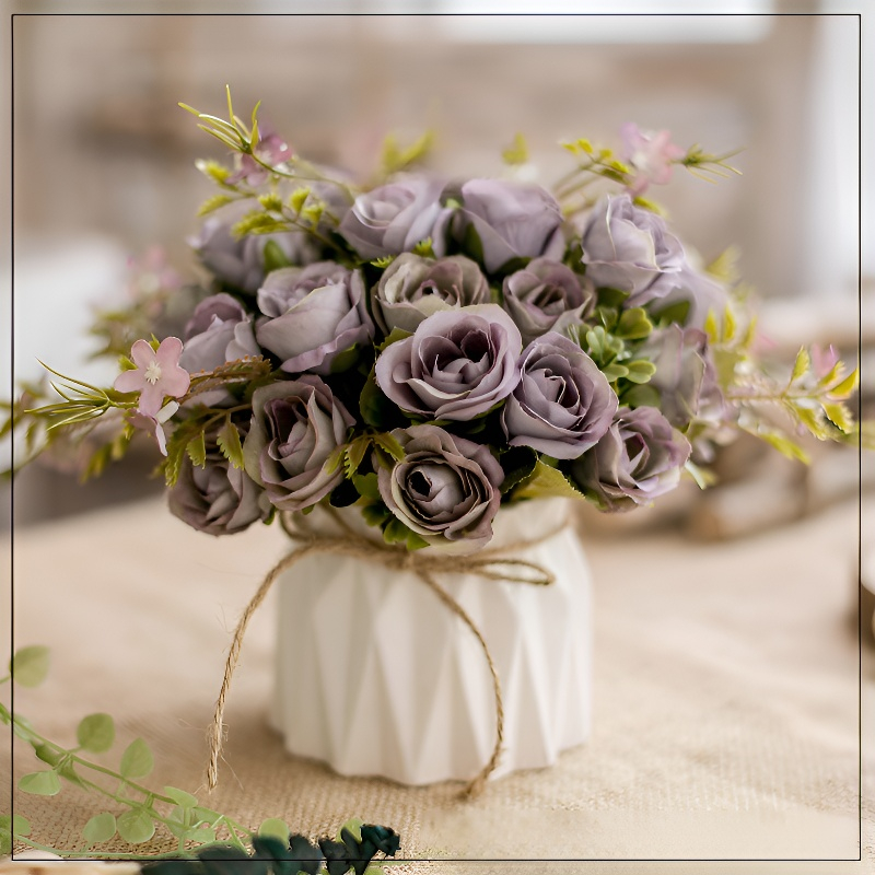 Juteseil-Deko-Vase mit künstlichen Blumen für Zuhause