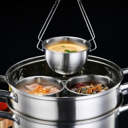 Eingedickte, gedämpfte Eiercremeschüssel