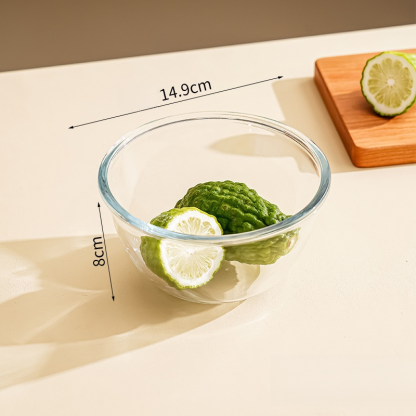 Transparente Glasschüssel für Salat