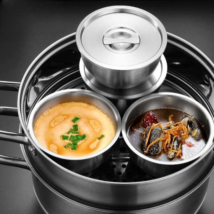 Eingedickte, gedämpfte Eiercremeschüssel