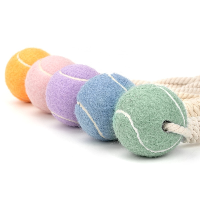 Zahnreinigender Tennisball für Haustiere