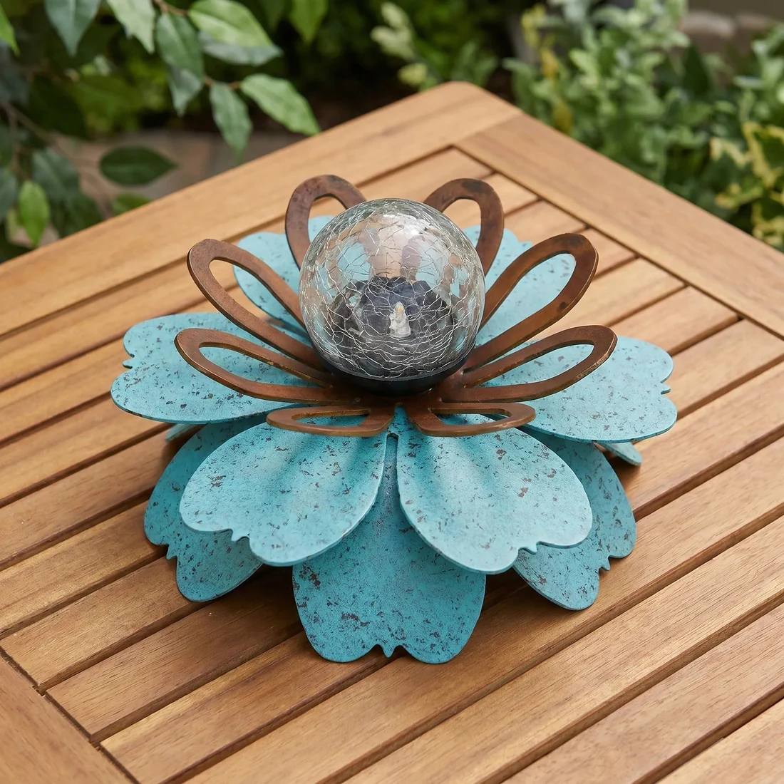 Solar Powered Lotus Flower Light with Crackle Glass Ball - Waterproof Garden Decor🔥