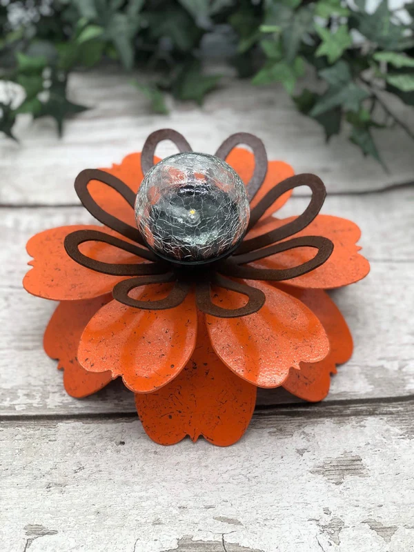 Solar Powered Lotus Flower Light with Crackle Glass Ball - Waterproof Garden Decor🔥