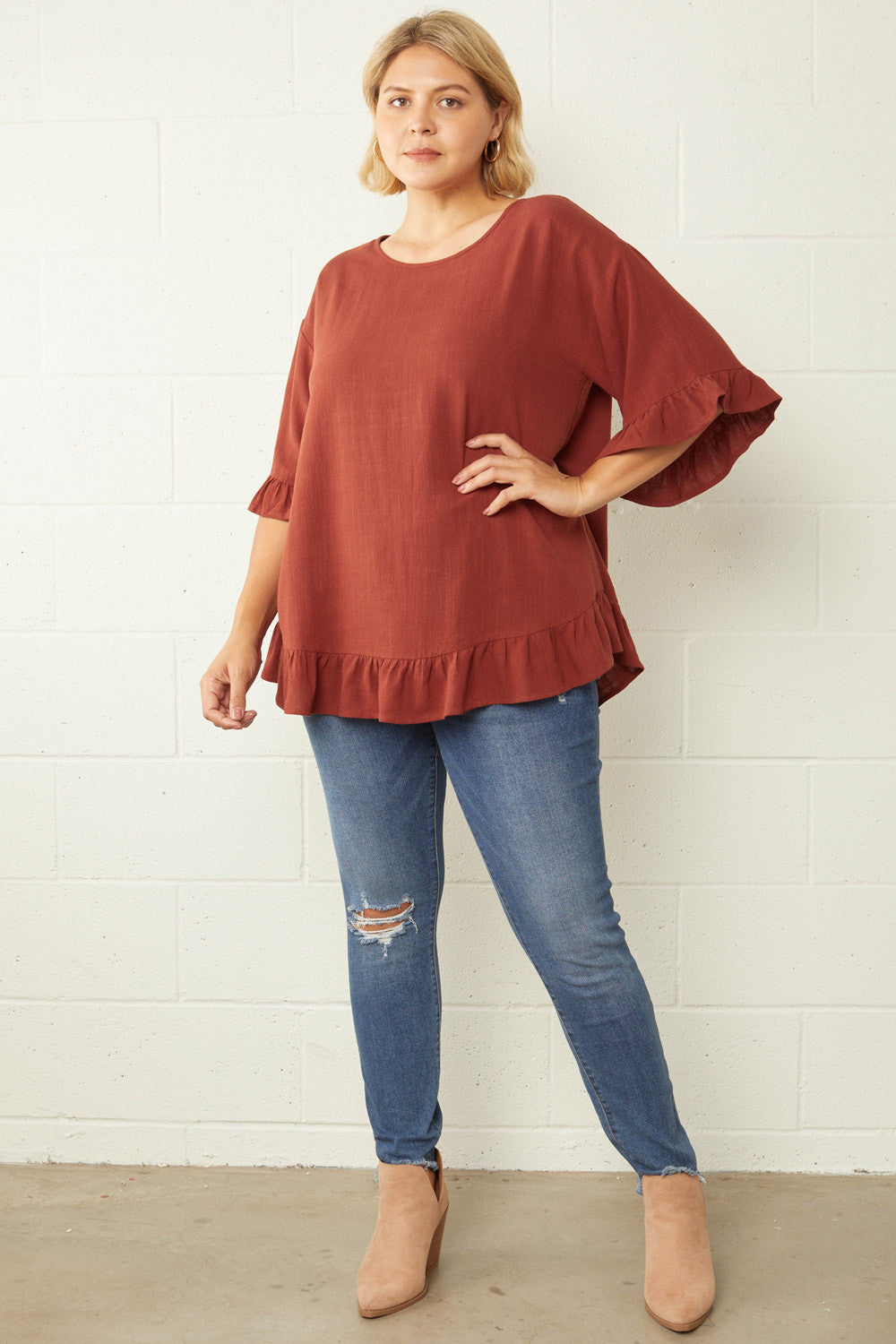 Tatiana Solid Scoop Neck Top Curvy (Cinnamon)