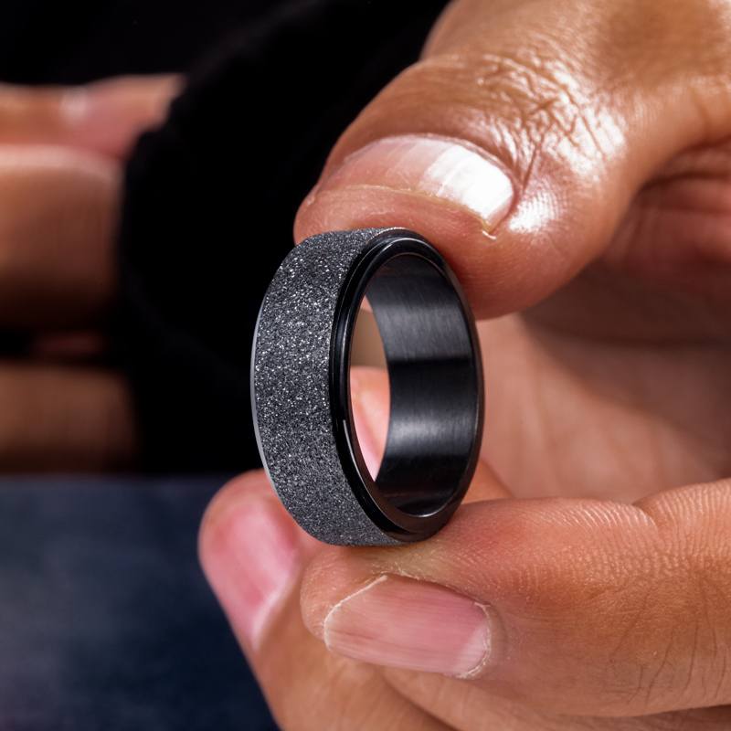 Men's Rotating Frosted Steel Simple Band in Black Gold