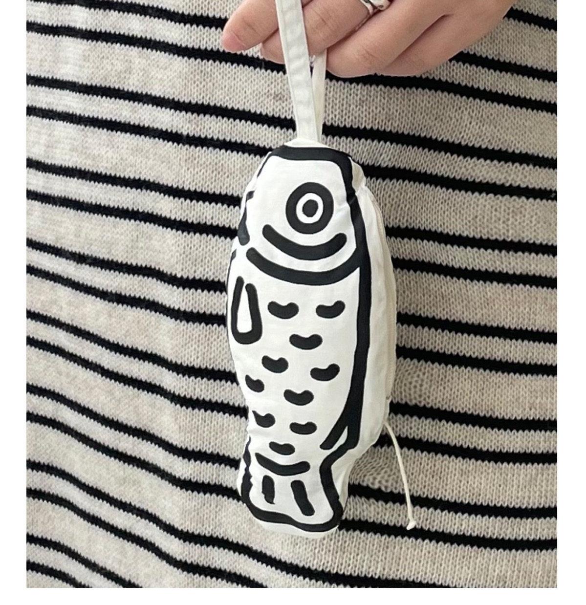 Pocket Fish Foldable Reusable Shopping Bag, Compact Pendant Tote, Lightweight Nylon Grocery Bag