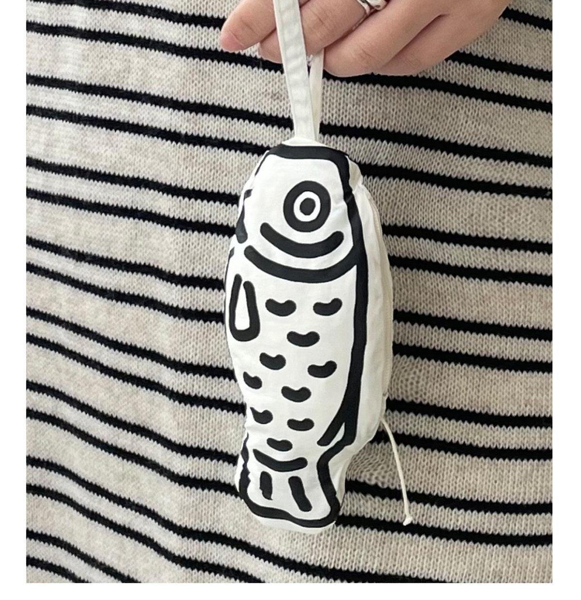 Pocket Fish Foldable Reusable Shopping Bag, Compact Pendant Tote, Lightweight Nylon Grocery Bag