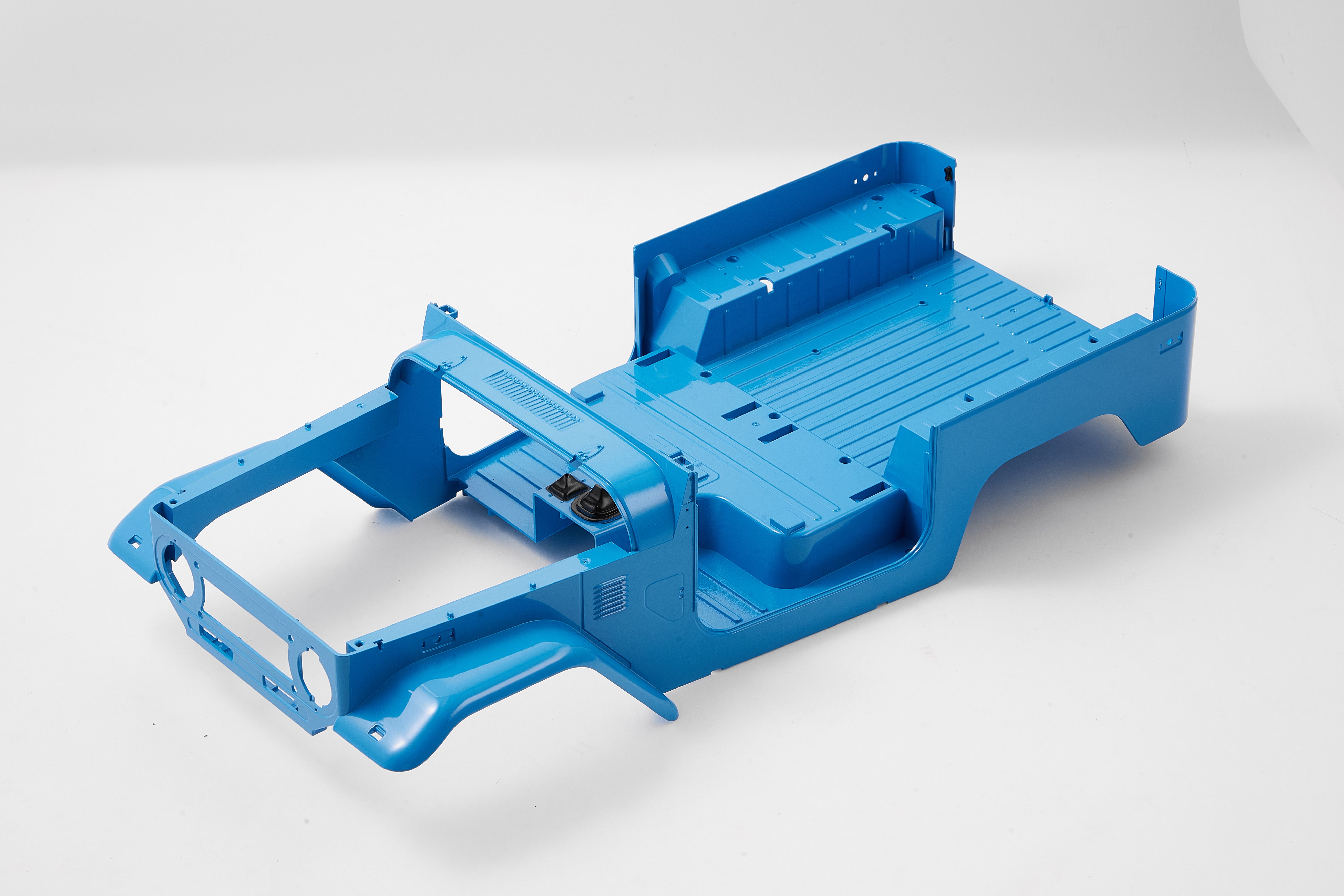1:10 scale Toyota FJ40 car body in bright blue color