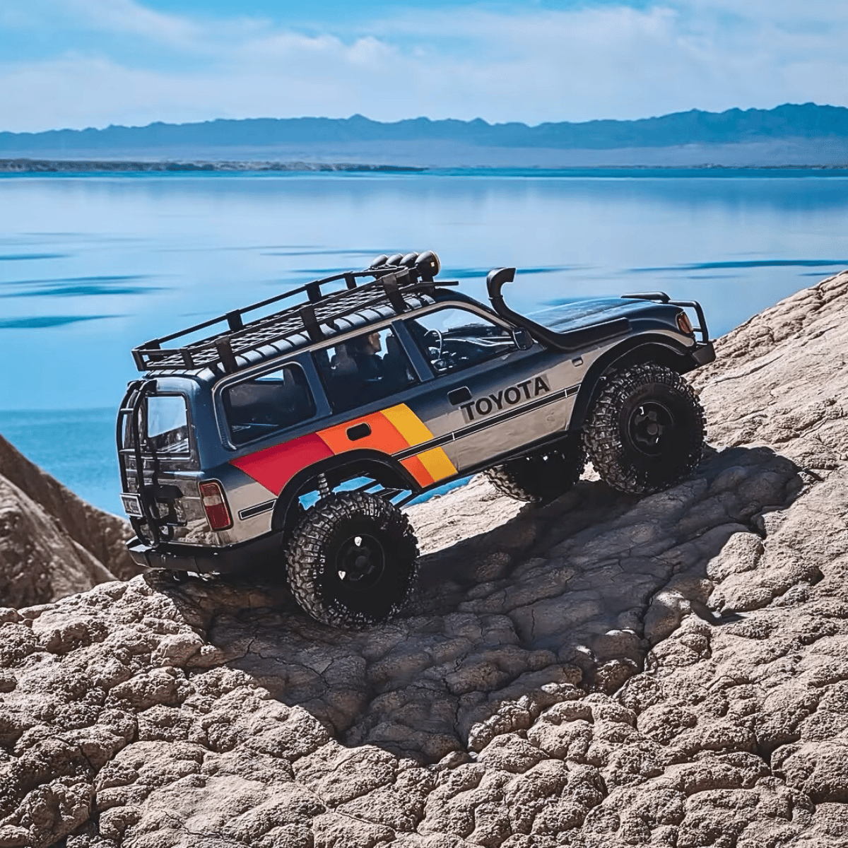 1:10 FCX10 LC80 Toyota Land Cruiser 80 RS | Gray RC Crawler – FMS
