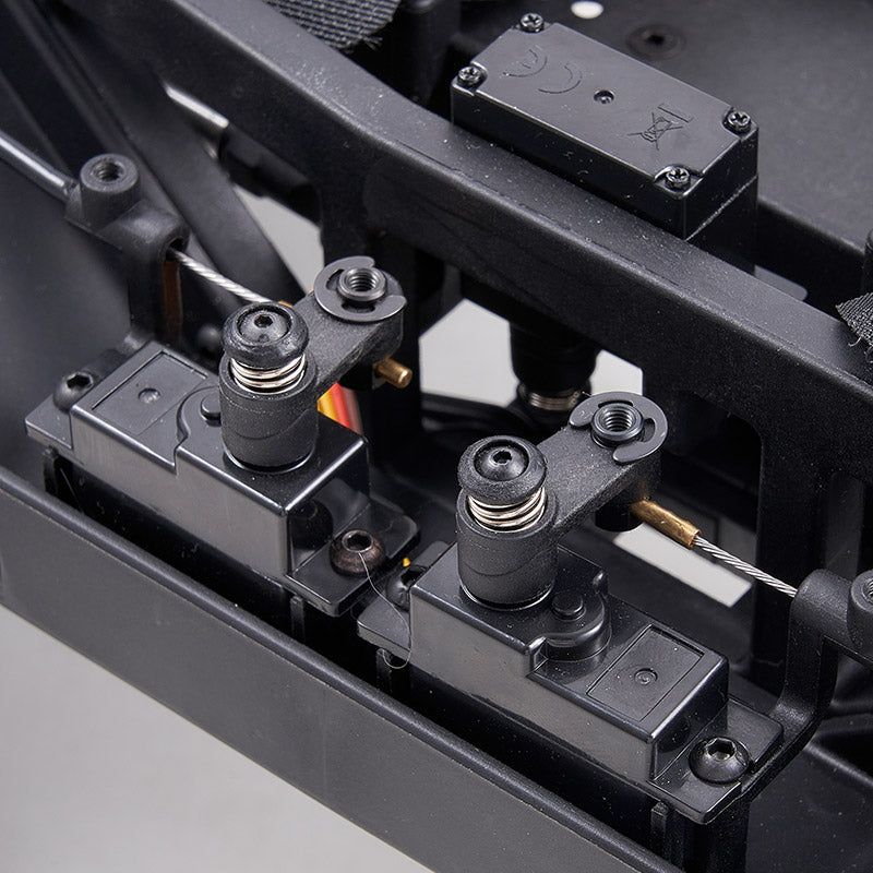 FMS 1:10 Canyon RS dual steering servos and linkages for precise control
