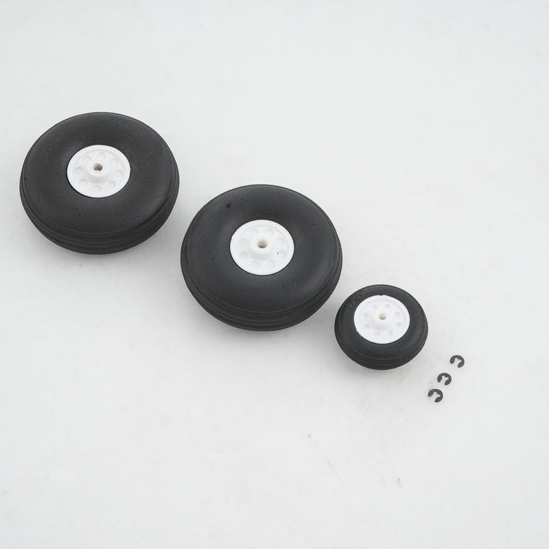800mm Beaver Wheel Set: three black rubber wheels with white hubs and clips.