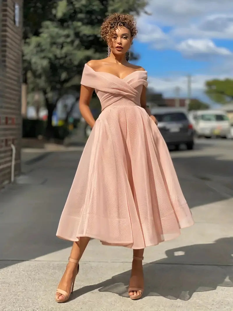 Stilvolles Trägerloses Abendkleid für festliche Anlässe im Herbst/Winter-Embercourt