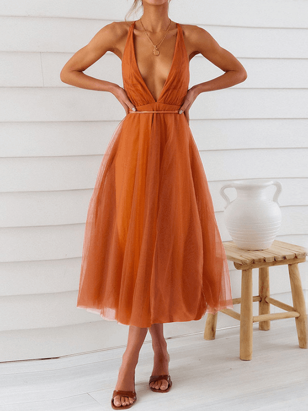 Schickes, Bauschiges Midi-Trapezkleid aus fließendem Tüll, rückenfrei, mit zarten Trägern und V-Ausschnitt für Damen, ideal für Cocktailpartys-Embercourt
