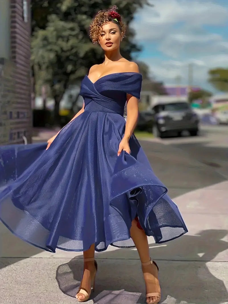 Stilvolles Trägerloses Abendkleid für festliche Anlässe im Herbst/Winter-Embercourt