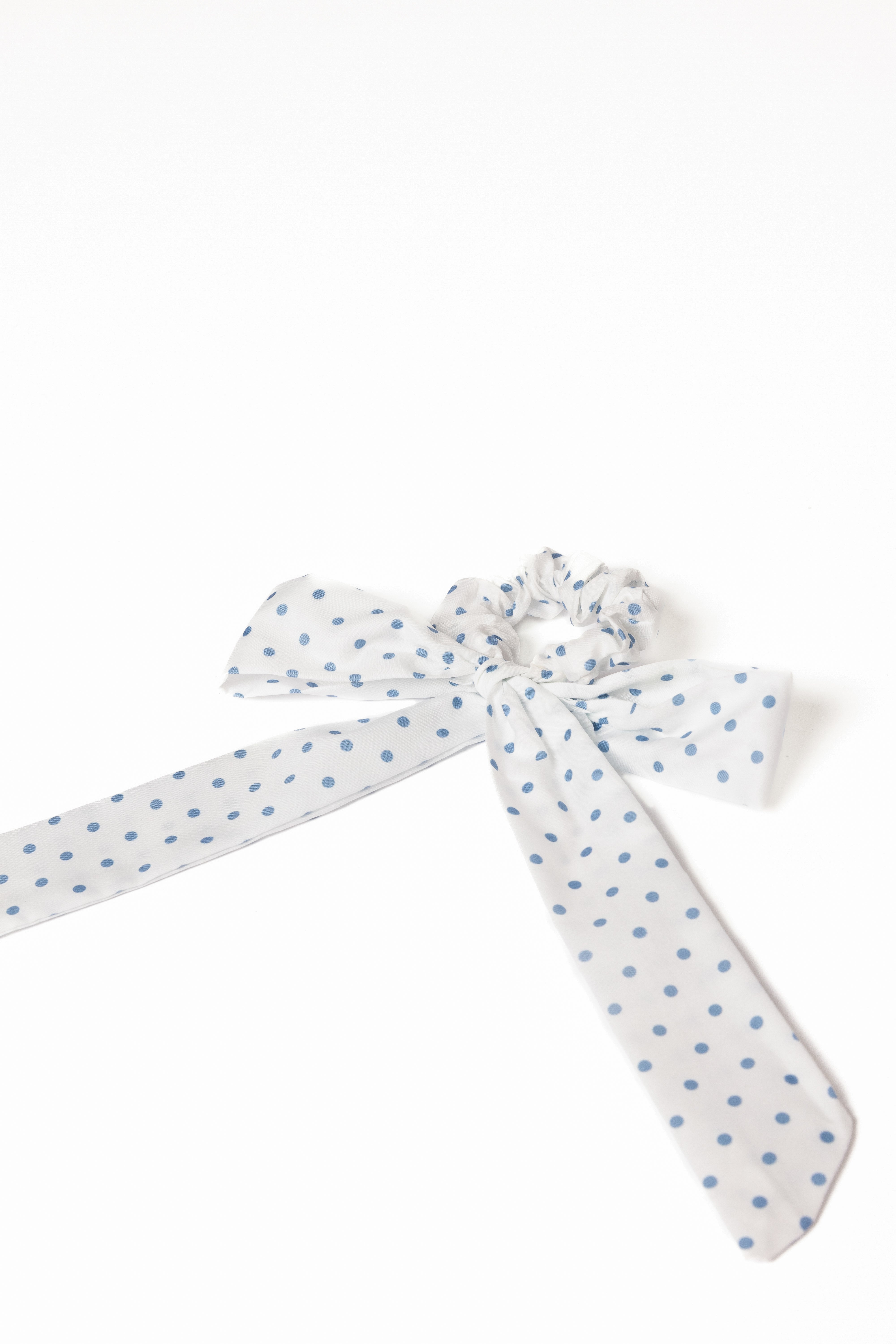 Cass Bow Scrunchie - White-Lovveek
