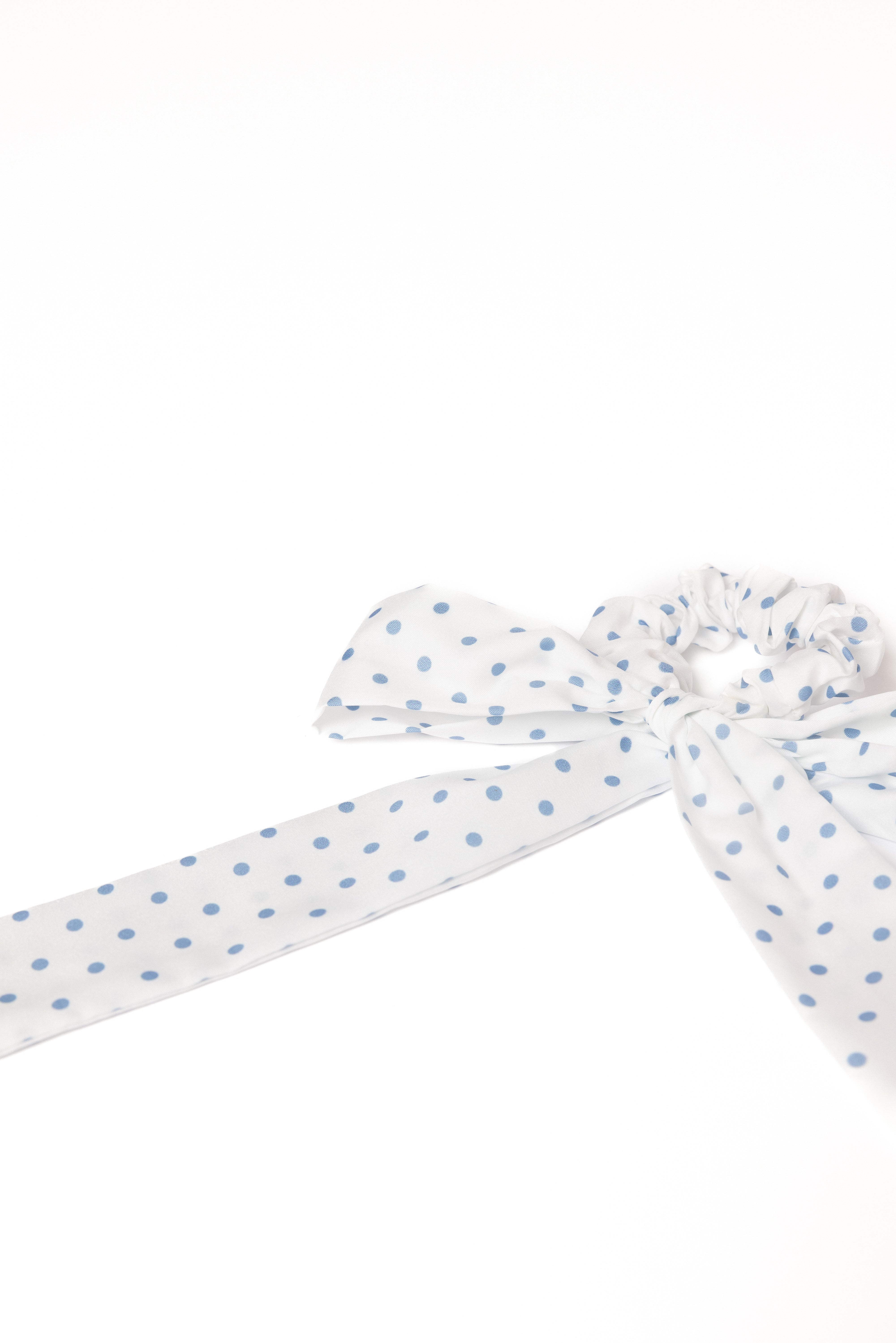Cass Bow Scrunchie - White-Lovveek