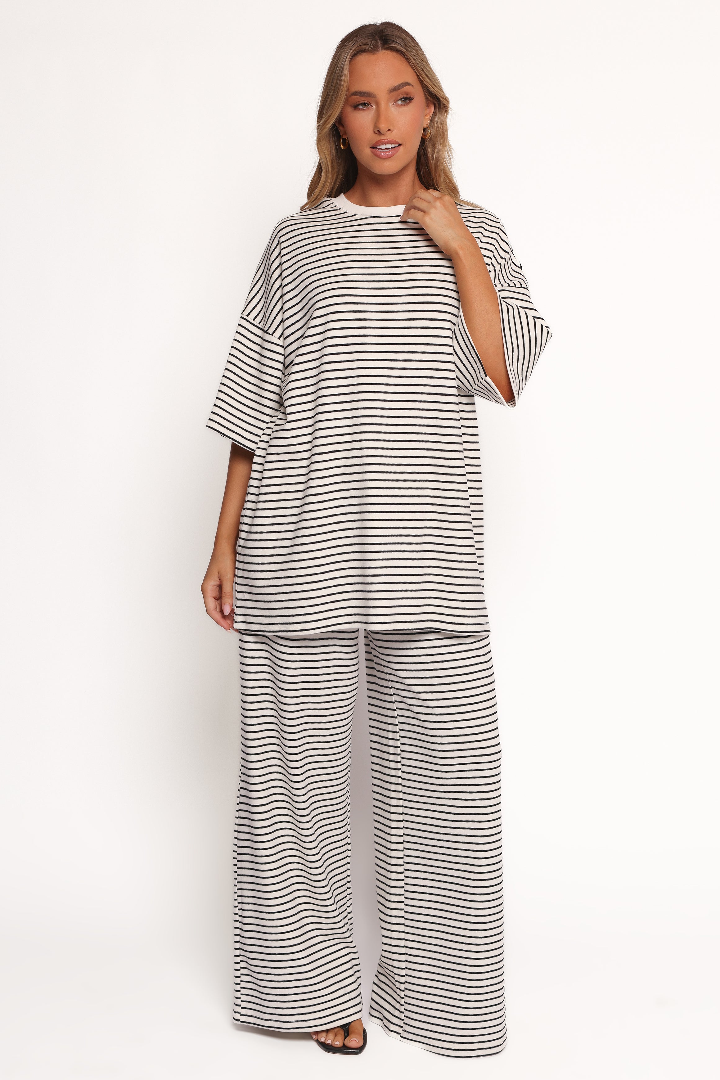 Wilda Oversized Tee - White Black Stripe-Lovveek