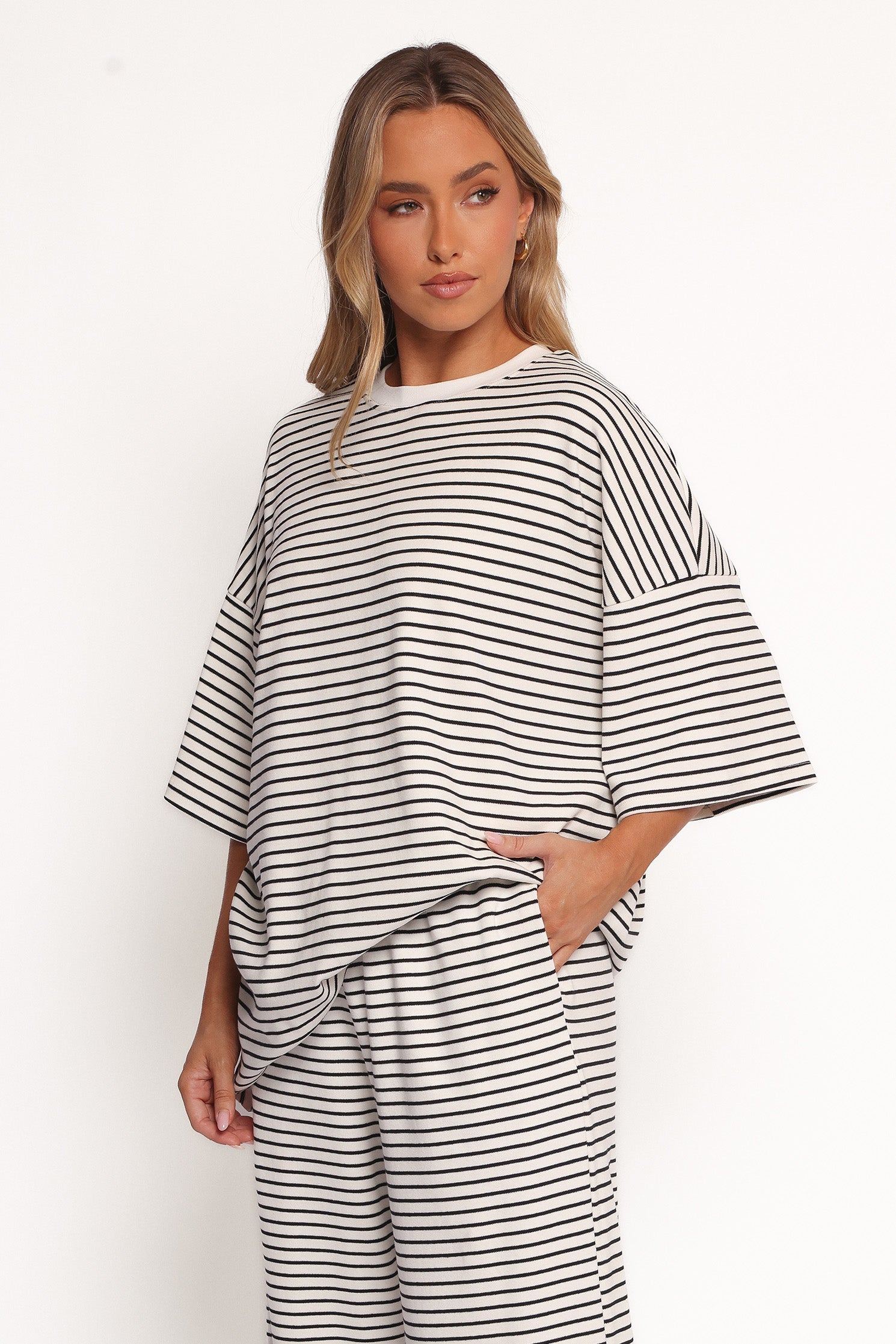 Wilda Oversized Tee - White Black Stripe-Lovveek