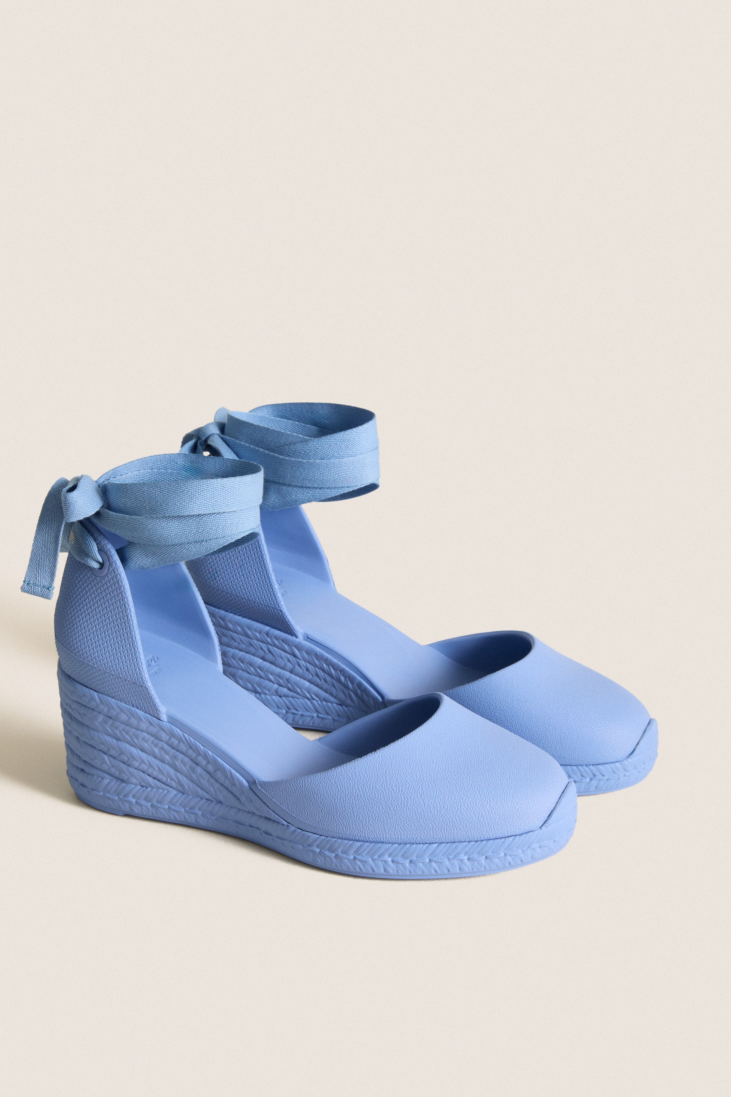 Azulon Careen Wedges-Get Girly