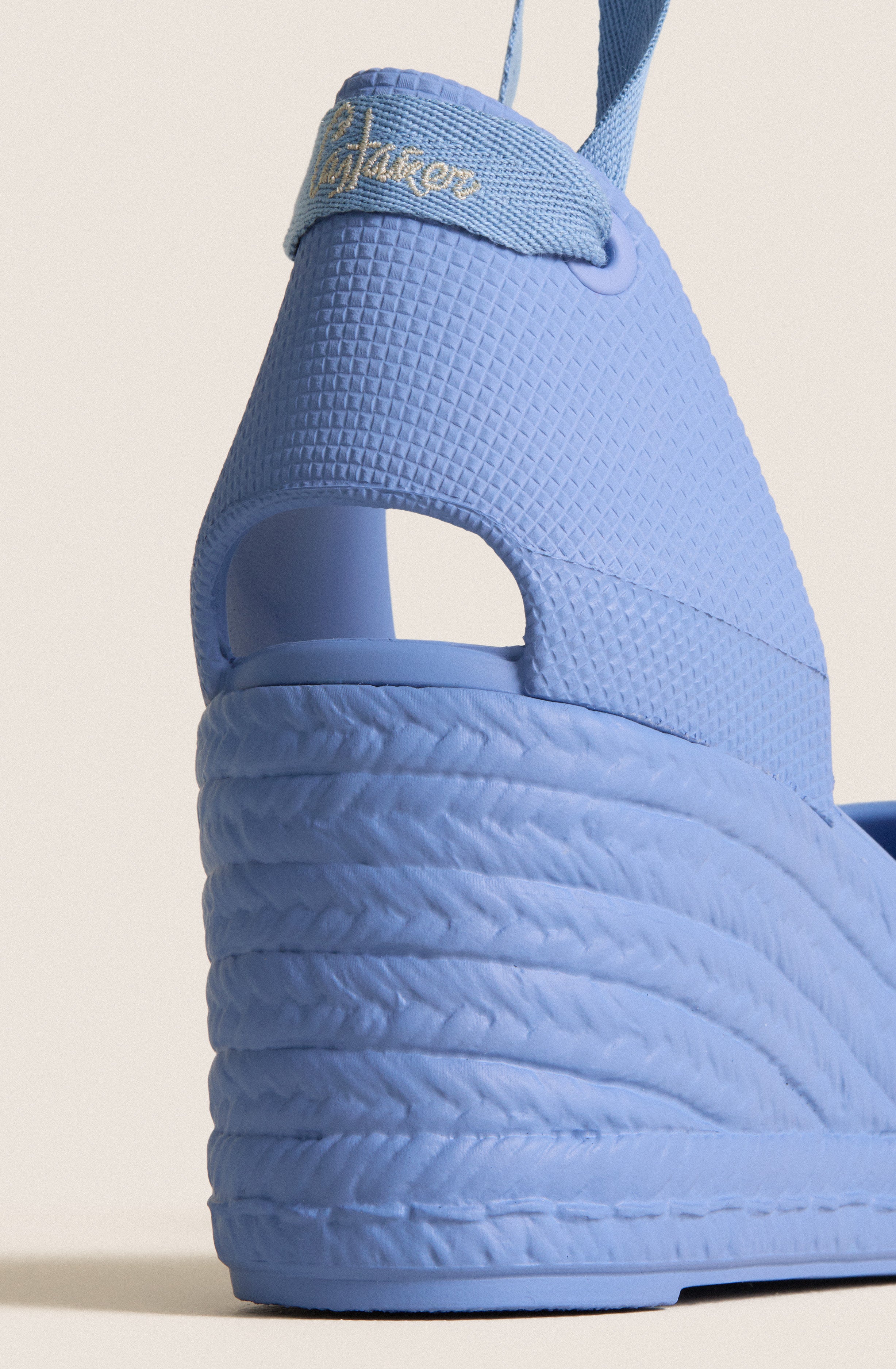 Azulon Careen Wedges-Get Girly