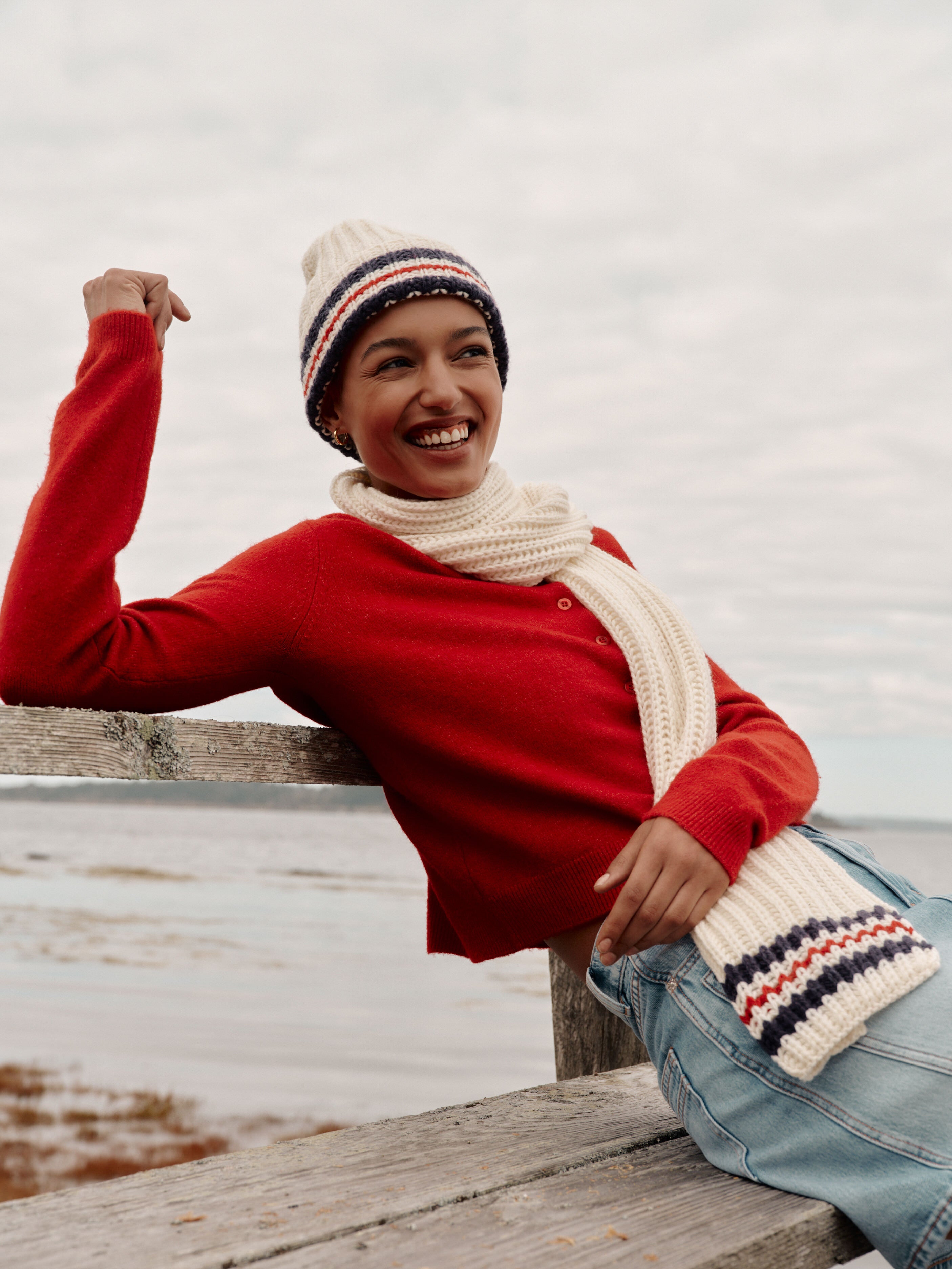 White Stripe Chunky Knit Hat and Scarf Set-Get Girly