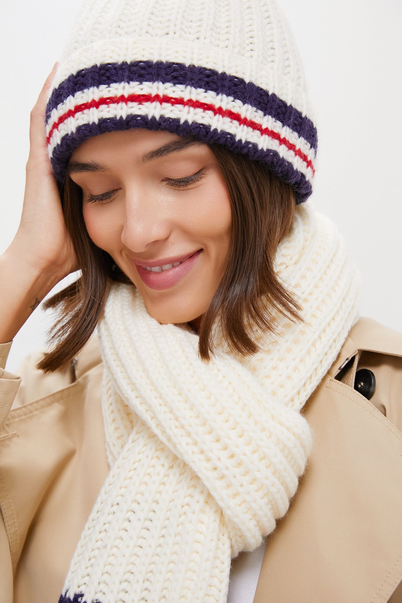 White Stripe Chunky Knit Hat and Scarf Set-Get Girly
