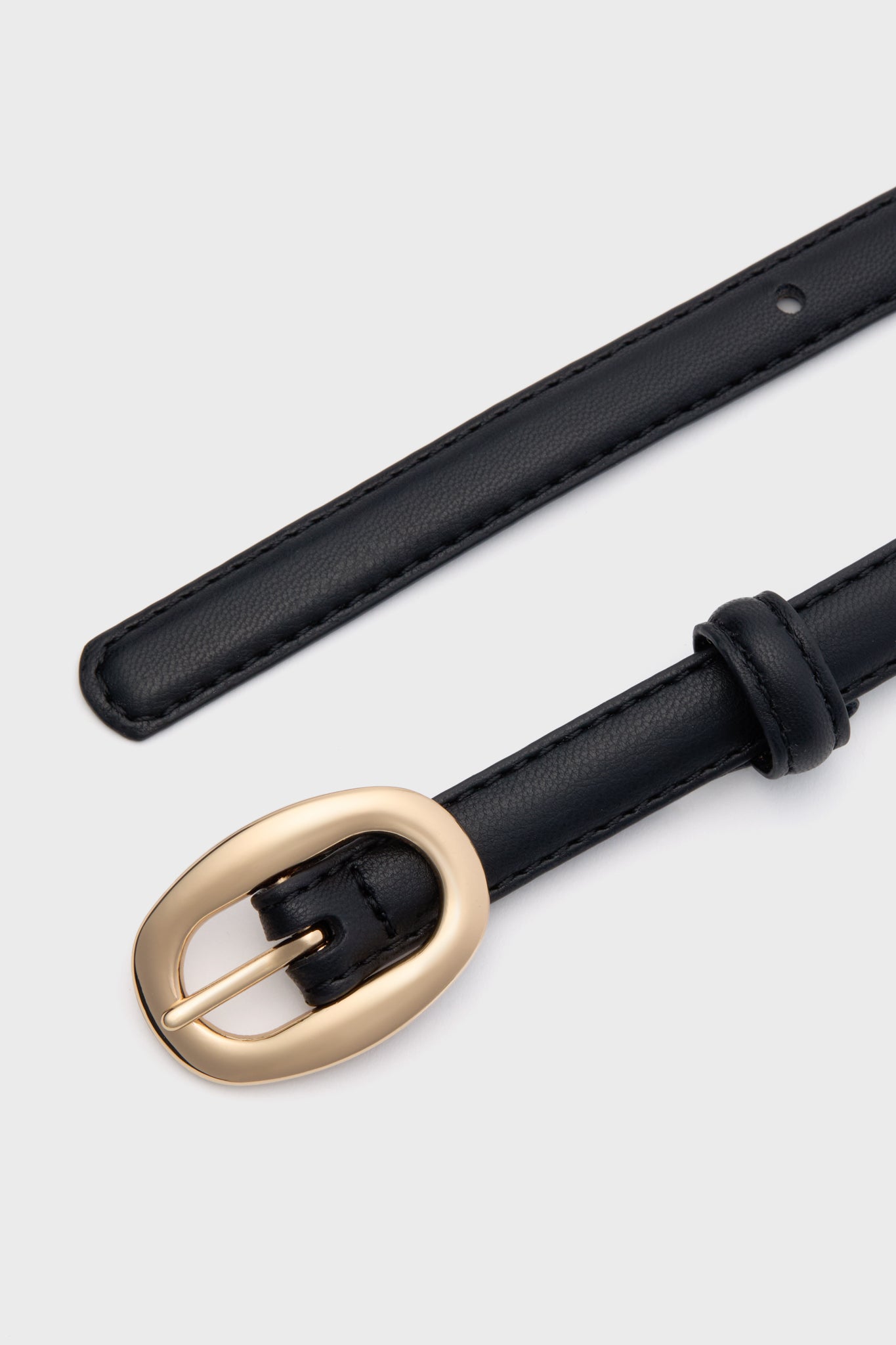 Black Oval Buckle Skinny Belt-Get Girly