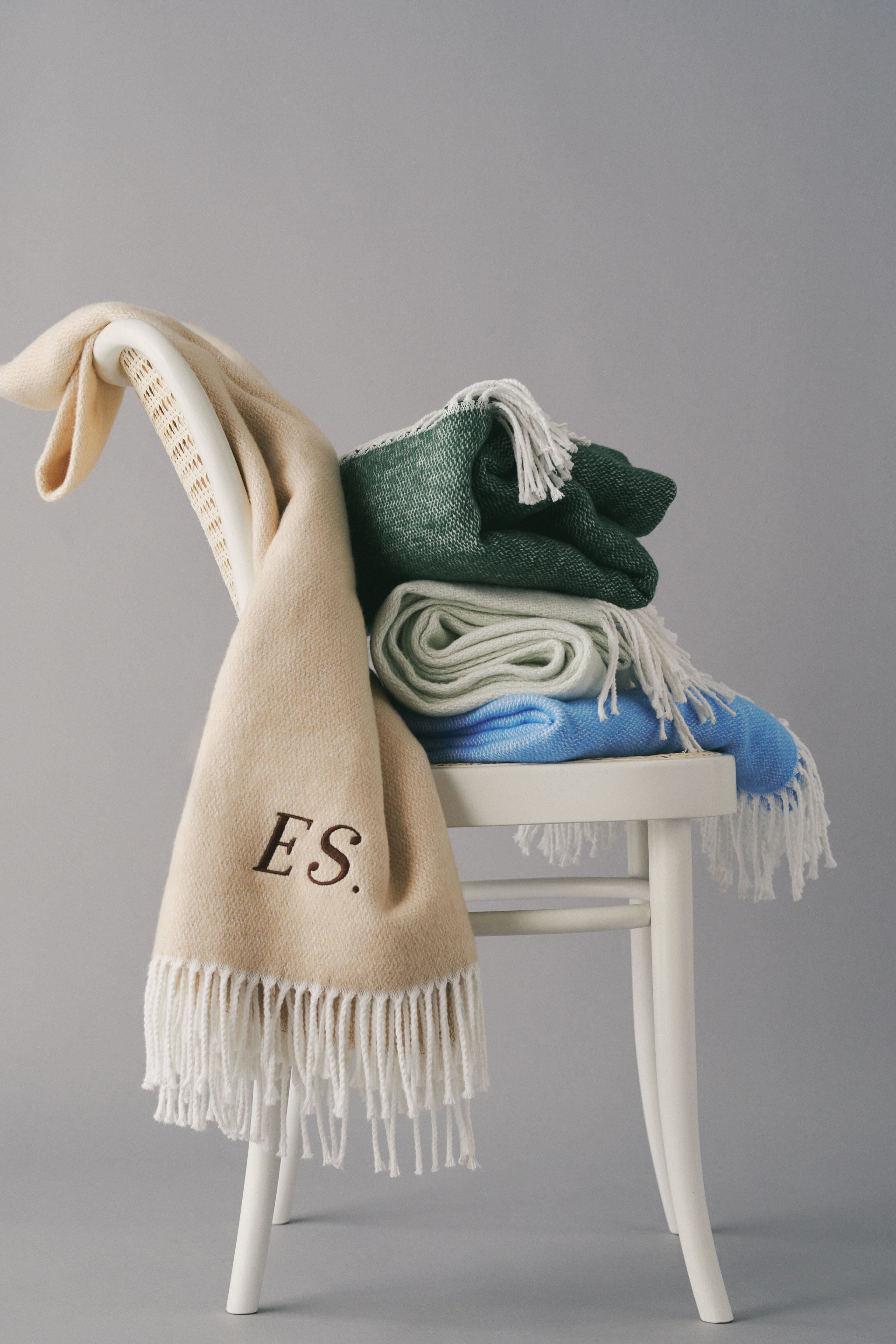 Champagne Pezzo Throw-Get Girly