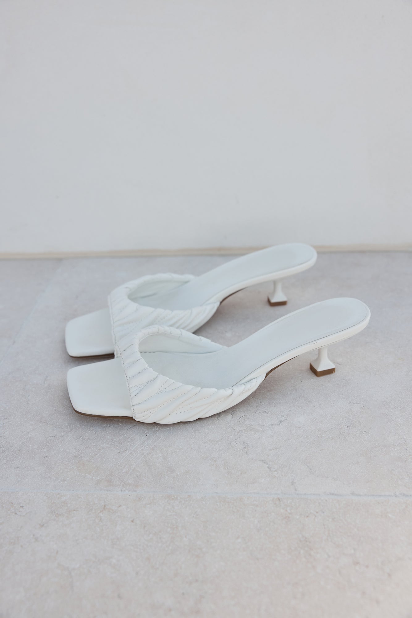Pilar Heel White-Trogz