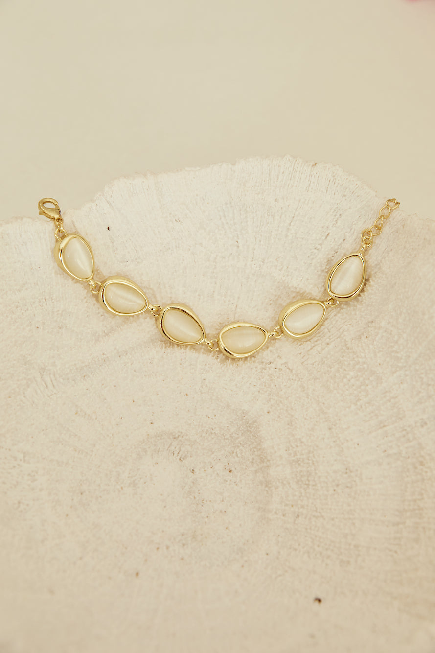 18k Gold Plated Opulence Bracelet Gold-Trogz