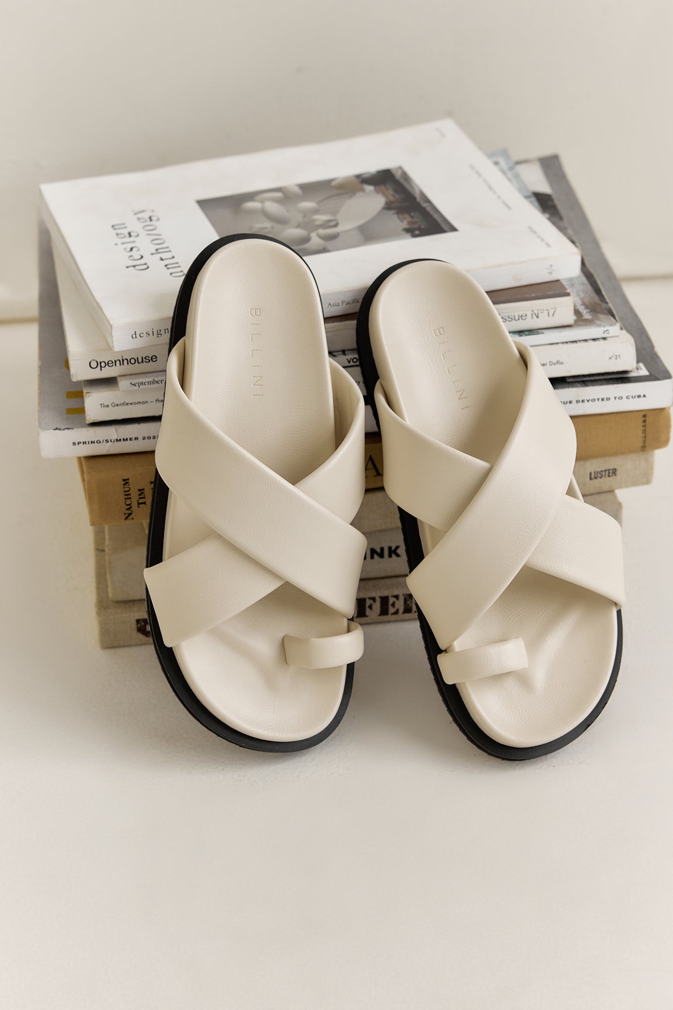 Trixie Slide Ivory-Trogz