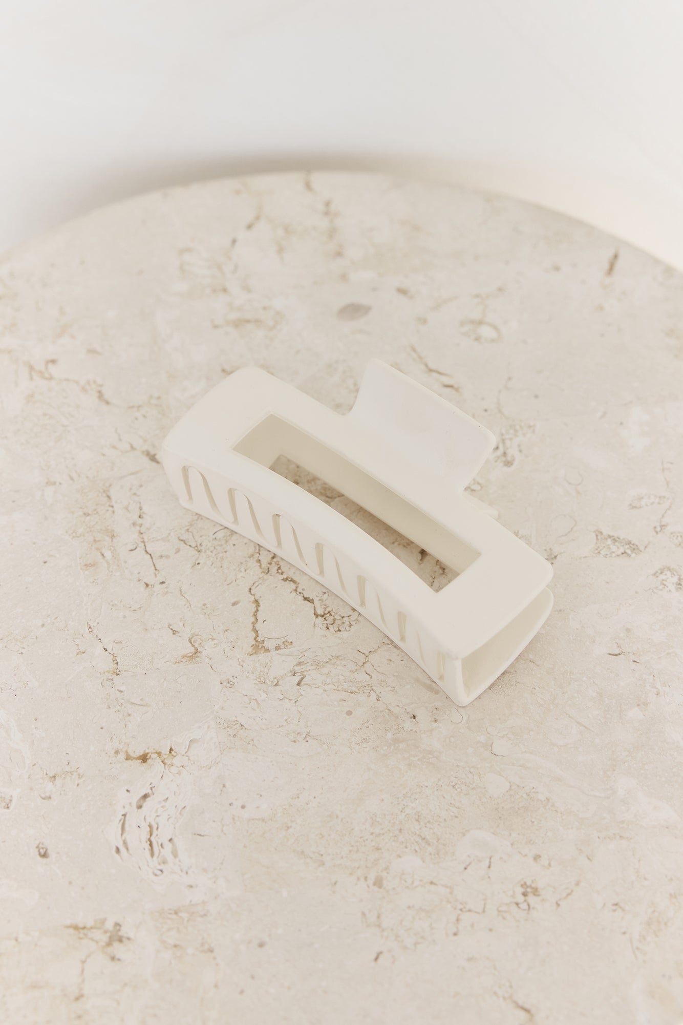 Seaside Retreat Claw Clip Cream-Trogz