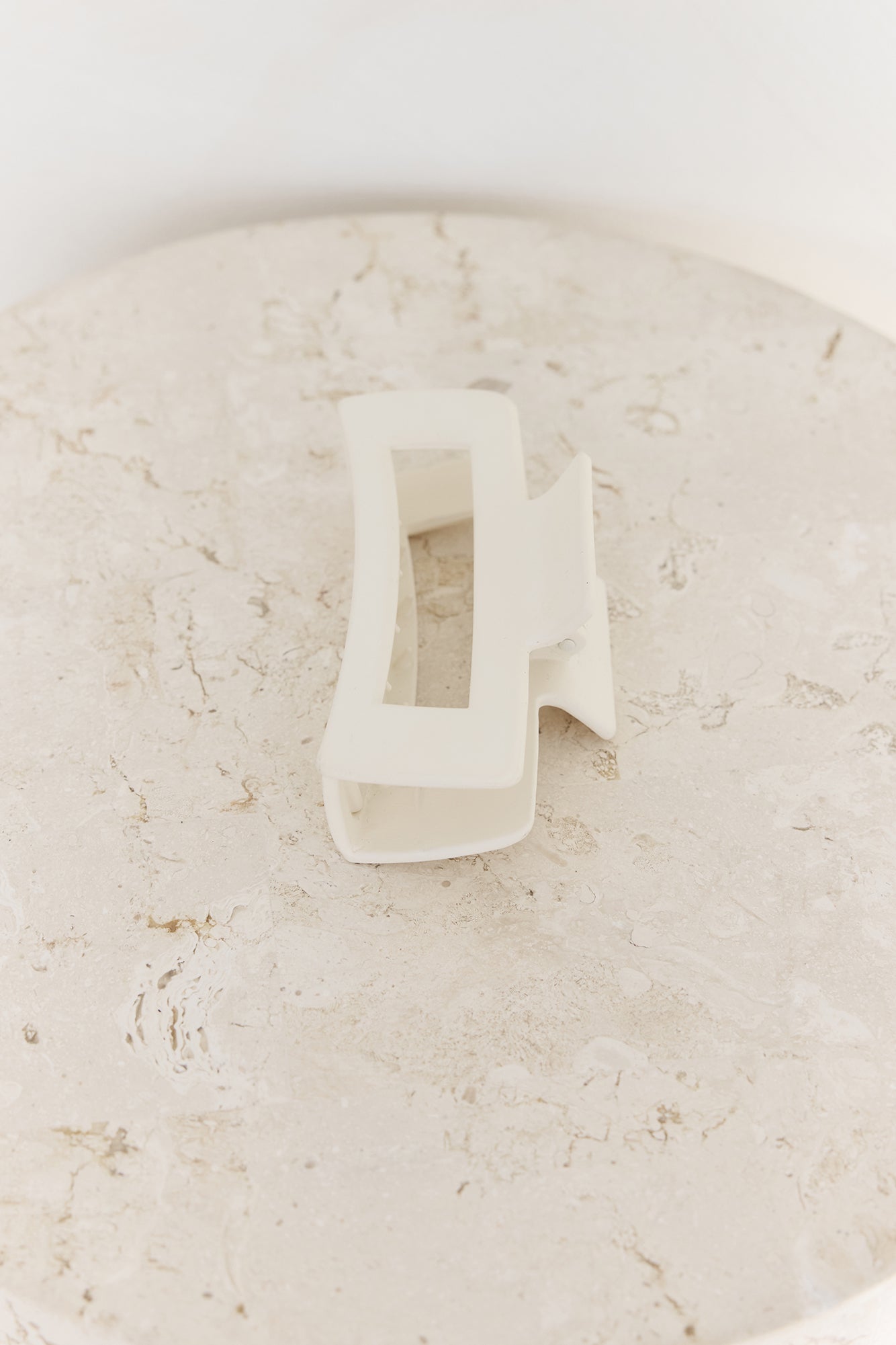 Seaside Retreat Claw Clip Cream-Trogz