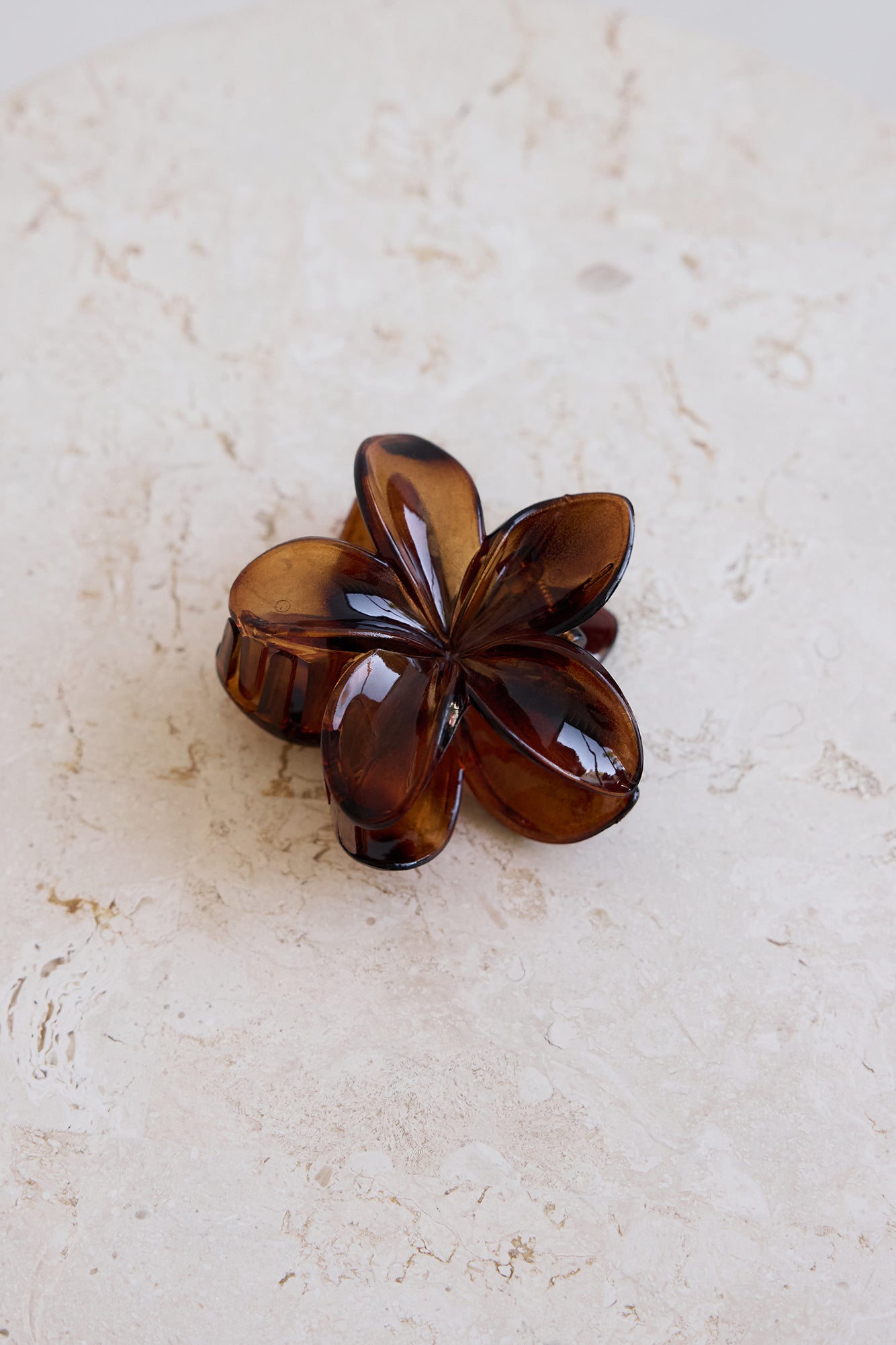 Lovers On Earth Claw Clip Brown-Trogz