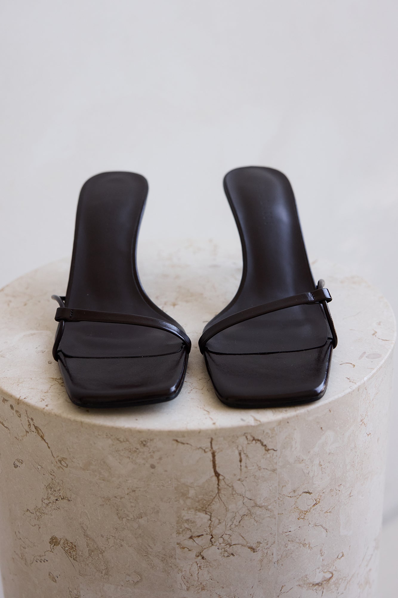 Nuri Heel Chocolate Shine-Trogz