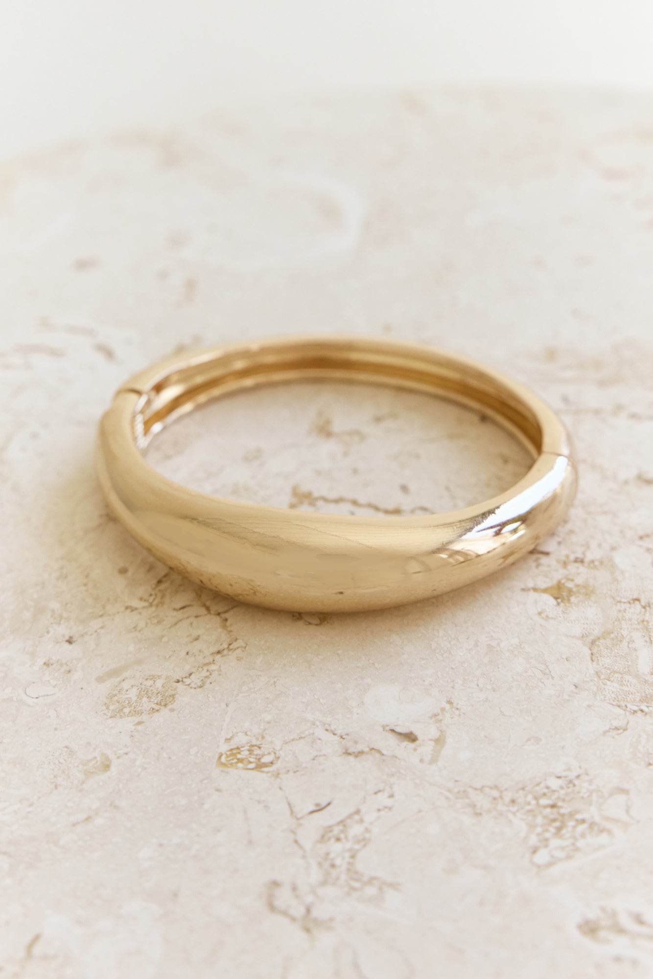 Simple Loves Bangle Gold-Trogz