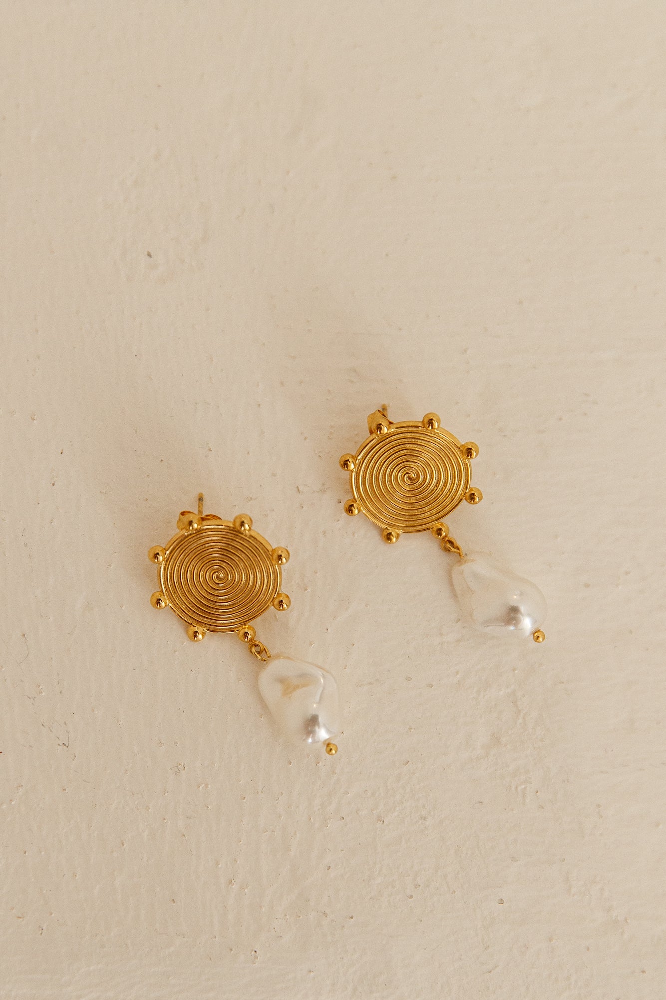 18K Gold Plated Solar Love Earrings Gold-Trogz